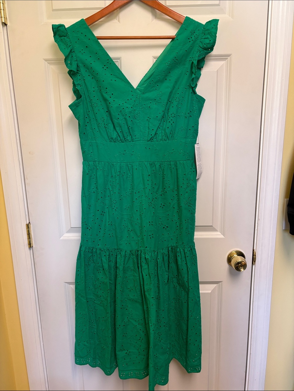 NWT Maggy London Green Eyelet V-Neck Ruffle Midi Dress - Picture 2 of 16